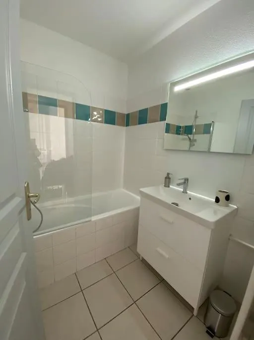 Apartment Appartement Cosy. Merville Centre. Proche Aeroport Et Parc Exposition France